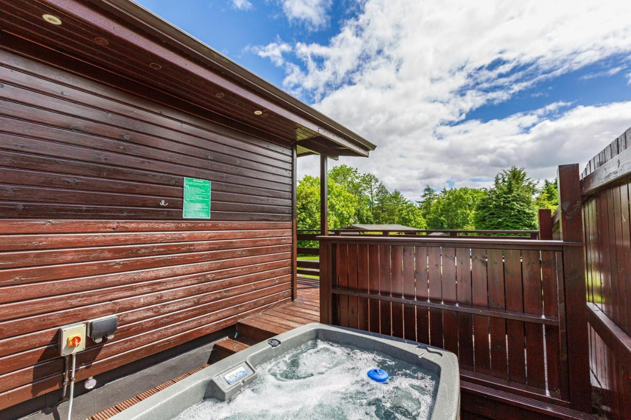 ניוטון סטיוארט Bluebell Lodge 9 With Hot Tub מראה חיצוני תמונה